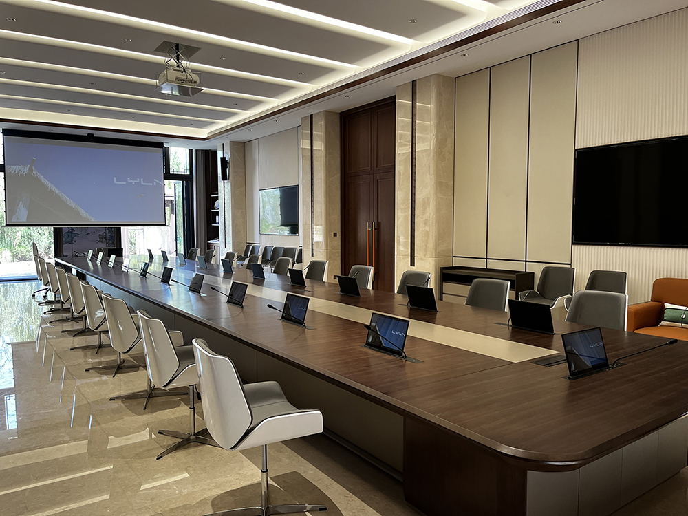 최신 회사 사례 스페인 LYLN 접이식 모니터